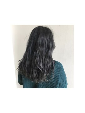 セカンドハウス(Second HOUSE) グレー×透明感