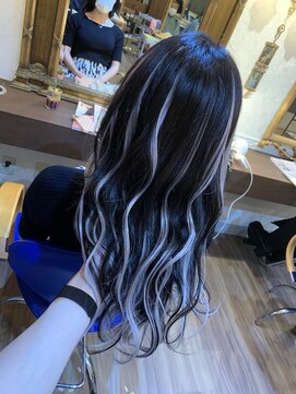 ユウハウスビジュー(YU HOUSE BIJOU) ブラック×シルバーハイライトStyle♪