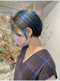 デザインカラーインナーカラーハイライト水色ショートボブ