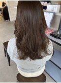 オリーブベージュ