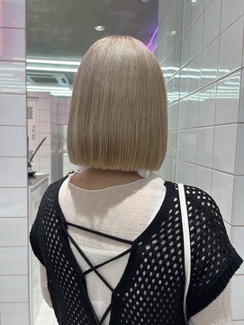 ロンドルーチェ 心斎橋(Lond luce) ダークアッシュ/ミディアムレイヤーカット［髪質改善/縮毛矯正］