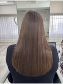ベージュ