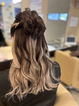 ヘアショップエヌアンドエー 久喜 栗橋店(hairshop N&A) ヘアセット×インナーカラー ハーフアップ/お団子/結婚式