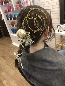 エムツー(Mll) 網おろしヘアアレンジ