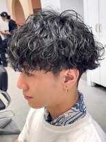 フィフス トウキョウ (fifth TOKYO)&nbsp;無造作パーマ波巻きパーマ波巻きスパイラルパーマツーブロック