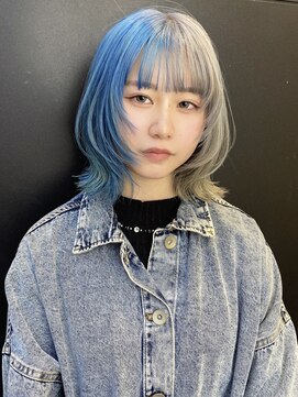 ステア ケース(stair case) 韓国レイヤーミディアムウルフ顔まわり前髪カットダブルカラー