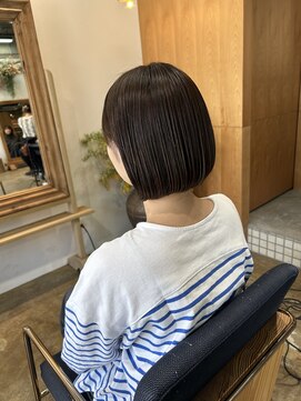 ウイ(Ui) ナチュラルボブ×ブラウンカラー