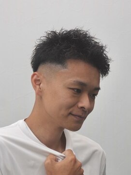 アストロ(ASTRO) 一宮スキンフェード×爽やかスパイキーショートおしゃれ感短髪