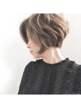 オーソ(AUTHO) グレージュ【AUTHO 山田 恵梨】