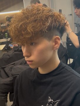 エルマーク 松山(L-MARK) スペインカール/スパイラルパーマ/フリンジ/フェード/メンズ