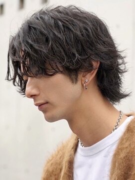 バイフィフス 原宿/表参道(by fifth) スパイラルパーマセンターパートウルフカットルーズパーマッシュ