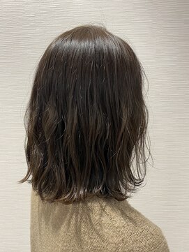 アングゥ ウル(ungu ul) グレージュ