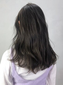 アイティー バイ アルバム 浦和店(IT by ALBUM) グレーロング_オリーブカラーハイライトカラー_ba245582