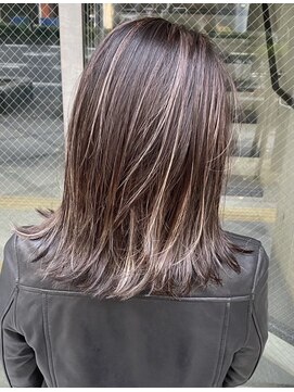 ノラ ウメダ(NORA UMEDA) 【NORA UMEDA 高木】3Dコントラストハイライトカラーグレージュ