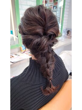 ウェル アアルト 海老名ビナウォーク店 四つ編みヘアアレンジ☆【aalto海老名/海老名駅】