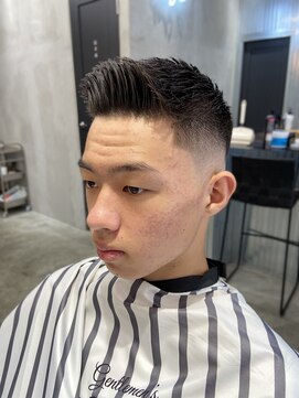 エフエム 明大前(FM) バーバー 刈り上げショート/パーマ/フェードカット/明大前