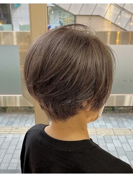 ノノ(nono) シックな大人のショートスタイル