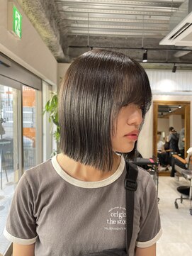 アドア 横浜(ADORE) 【ADORE横浜】グレーアッシュ×外ハネボブ