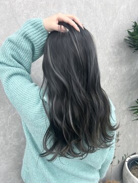 アルドーレフィエロ シンサイバシ(Ardore fiero shinsaibashi) コントラスト極ハイライト☆アッシュブラック