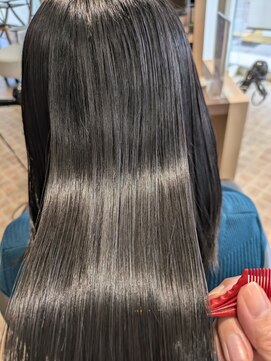 クララ ヒタチナカ(CLALA Hitachinaka) 酸熱トリートメントストレート