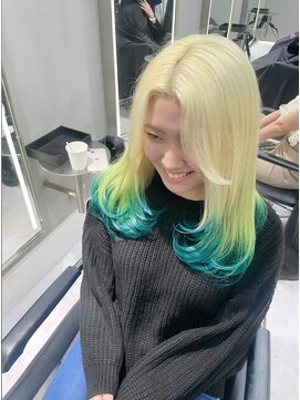 スイ 松戸(SUI) ブロンド×デザインカラー♪