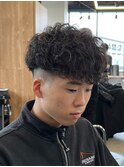 スペインカールスパイラルパーマツイストパーマフェード短髪