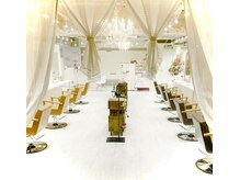 セブンス センス(Seventh Sense)の雰囲気（まるで海外へ来たかのようなオシャレな店内をご堪能ください。）