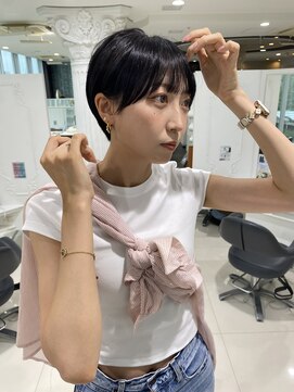 エアー 青山(AIR) 前髪あり耳掛け丸みボブコンパクトショート20代30代40代50代