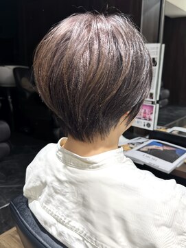 ハピネス クローバー 八木店(Happiness CLOVER) くびれショート 白髪ぼかし 脱白髪染め 大和八木