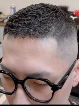 切る、剃る、減らす。バーバーの新常識がここに。メンズの美をトータルサポートいたします◆