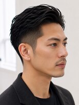 サーカス バイ ビュートリアム 青山(CIRCUS by BEAUTRIUM)&nbsp;大人ルーズショート七三分けツーブロック刈り上げビジネスマン