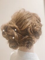ヘアサロン トラヴィス(hair salon Travis)&nbsp;編み込みで作る花飾りヘアセット