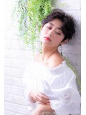 毛先パーマの黒髪ウォーターフォールにことりベージュハイライト
