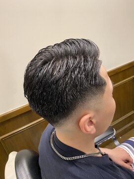 ヒロギンザバーバーショップ 神楽坂店(HIRO GINZA BARBER SHOP) 七三バーバースタイル