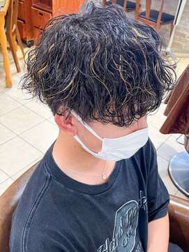 キャンバス バイ ネオリーブ 横浜西口(Canvas by neo.) 刈り上げマッシュ 波巻きパーマ 波巻きマッシュ