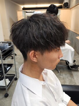 ニアウ 伊勢崎連取店(Niau) ナチュラルニュアンスパーマ刈り上げショートマッシュメンズ