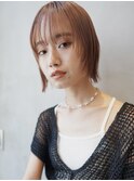 顔まわりレイヤー/切りっぱなし/ミディアムストレート