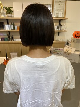 ジエクト ヴィシア(The Ect VIXIA) タッセルボブ×切りっぱなし×髪質改善ストレート×縮毛矯正