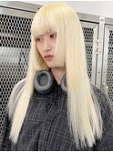 ブロンドロング[新宿駅/グレーベージュ/レイヤーロング]