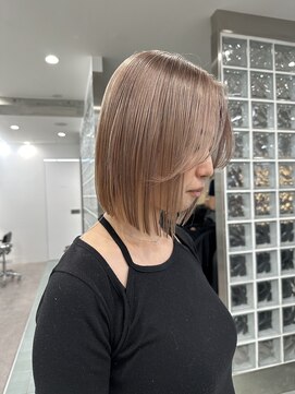 サンク 原宿 表参道(cinq) 保湿ケアブリーチミルクティーベージュミディアムレイヤー