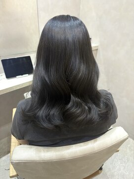 ジーナ 本八幡(Zina) カット×透明感カラー×美髪トリートメント[Zina Haruna]