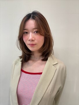 アローム(alom) 上品なレイヤースタイル