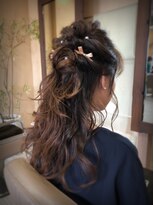 ヘアアーツ ブルーム(hair art's BLOOM) カールハーフアップ