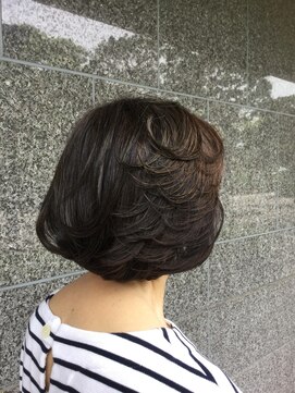 ハンズクルー (Hands Crew) ふんわりボブ