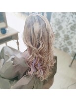 リー(Ly.)&nbsp;ハイライトカラー　インナーカラー　カラー