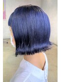 切りっぱなしボブ×ブルーカラー