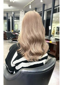 リア 大阪梅田(Ria) ～ミルクティーべージュ～【Ria 大阪 梅田】