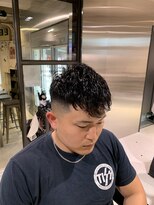 フランクスバーバーザスタンド(Frank’s barber the stand)&nbsp;スペインカール風ショートフェードクロップF