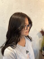 フロー(flow.)&nbsp;顔周りレイヤーロングヘア