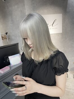 エル ヘアサロン なんば店(eL)の写真/最旬トレンドカラーも☆人気の艶カラー、ケアブリーチ使用◎ダメージレスで周りに自慢したくなる髪色に♪